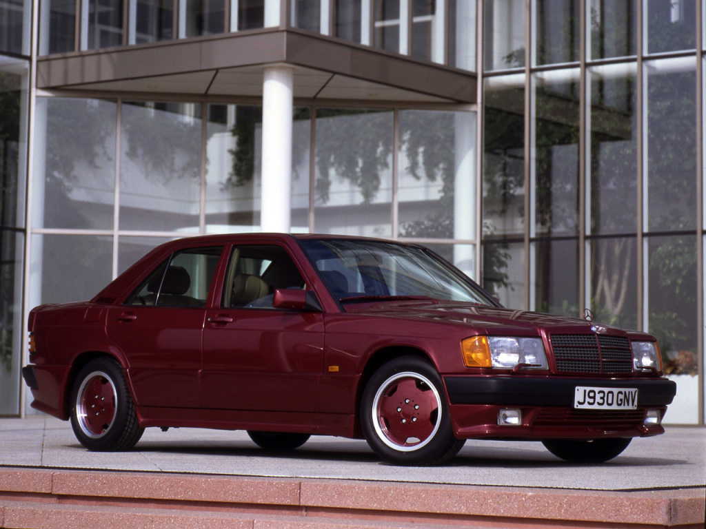 Как скромный Mercedes 190E стал легендарным спорткаром | Серебряный Дождь